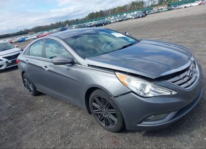 Informe del vehículo para VIN 5NPEC4AC2CH328640 - Imagen 1