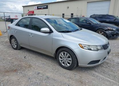 Raport pojazdu dla VIN KNAFU4A29D5731280 - Obraz 1