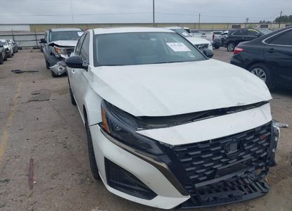 Raport pojazdu dla VIN 1N4BL4CV8RN415264 - Obraz 1